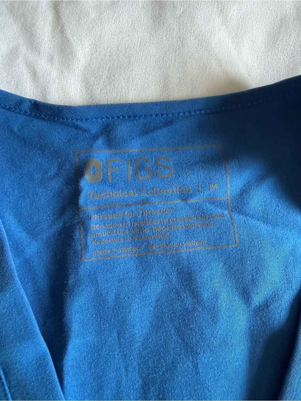 Figs Royal Blue Medical 3 Pocket Top and Jogger Bottoms- Solid Blue - Picture 2 of 3